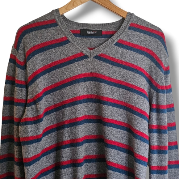 Zara Man Sweater Size XL Grey Red Blue Striped Lightweight Wool Blend V-Neck - Picture 4 of 10